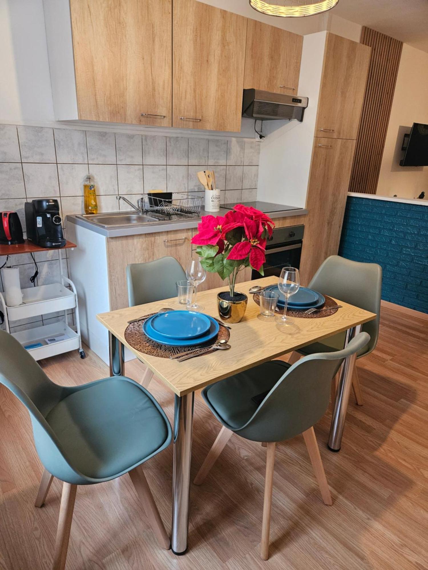 Spacieux Et Charmant Appartement De 47 M2 Charleville-Mézières Kültér fotó
