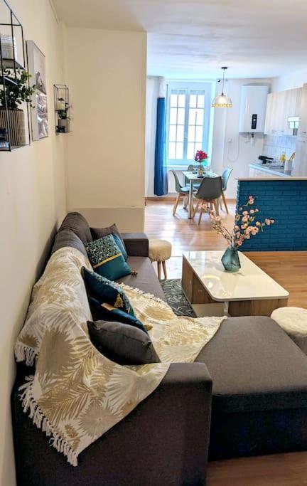 Spacieux Et Charmant Appartement De 47 M2 Charleville-Mézières Kültér fotó