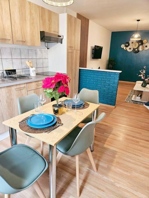 Spacieux Et Charmant Appartement De 47 M2 Charleville-Mézières Kültér fotó
