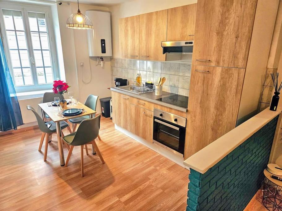 Spacieux Et Charmant Appartement De 47 M2 Charleville-Mézières Kültér fotó